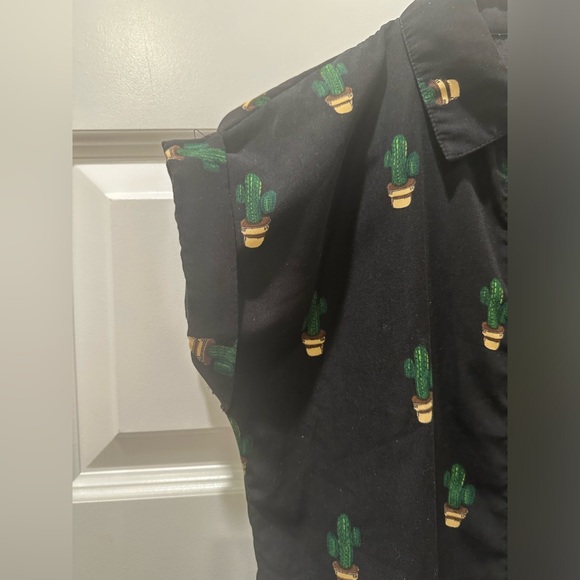 Cactus cap sleeve button up - Picture 4 of 10